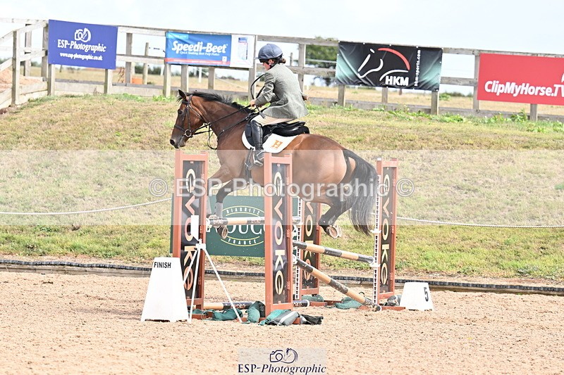 250827B-135614-00651 - Cls 4 Snr Newcomers 1.10m