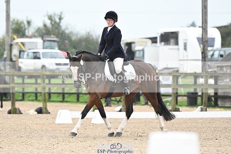 241103-103540-00366 - Intro 3 - 9.40 to 10.40