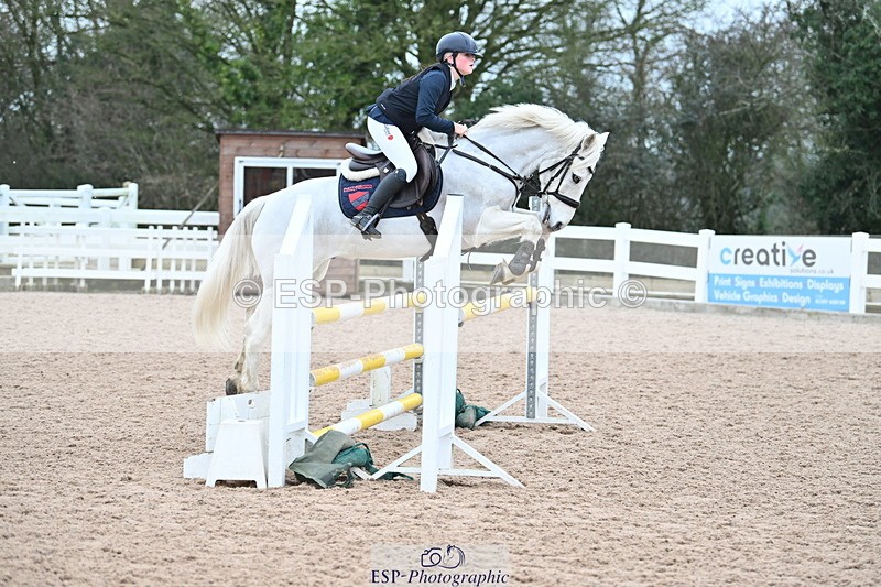 240128A-120416-00761 - Cls 4 Pony Newcomers and 1m Open