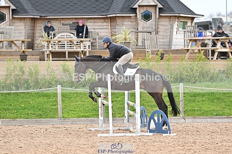 250414-113535-00585 - 90cm Round 1