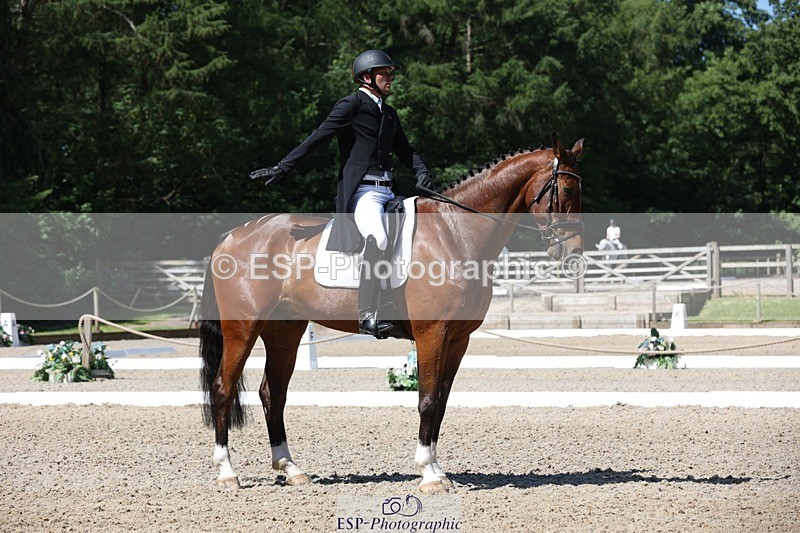 230526-105701-05353 - 365-BWE_NEWTON_DE_JASPER-Adam_Harvey-WEDTrotUp+DR