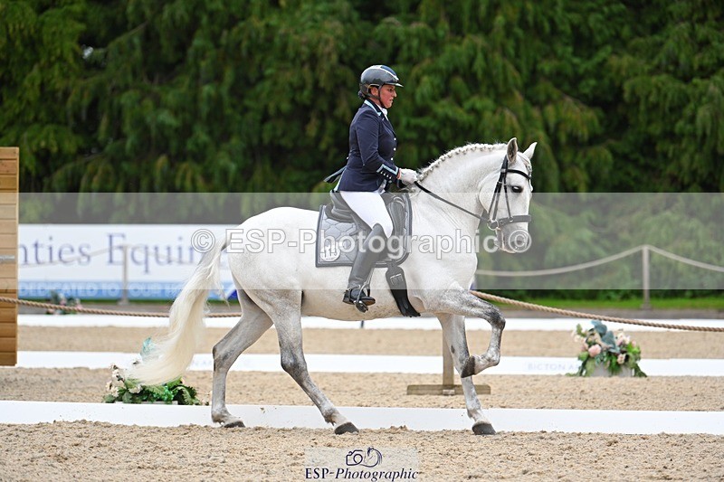 230813-173448-08703 - Cls 14 Medium Silver 16.45 to End