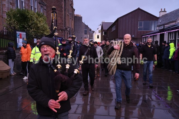 DAD_2034 - Stromness Yule Log Pull