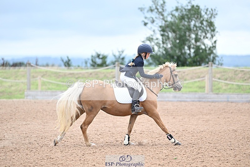 240813-152455-00064 - Clear round & 60cm