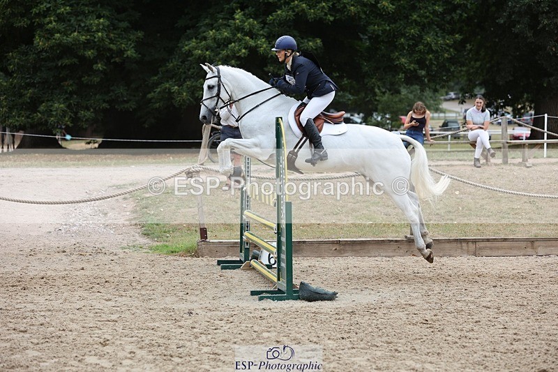 250803A-111726-10745 - L-520-Nicola.Horsley-Gubbins-RATHNAGREW.GREY.TEX