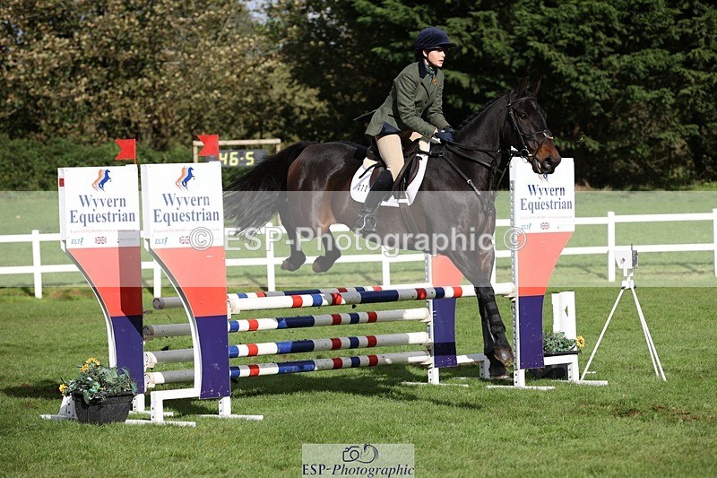 231022-140621-28053 - 472-SIR.LARRY.II-Alice.Wharton-TrotUp+SJ