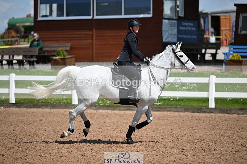 260507-132541-03506 - Cls 9 1.05m Amateur Qualifier