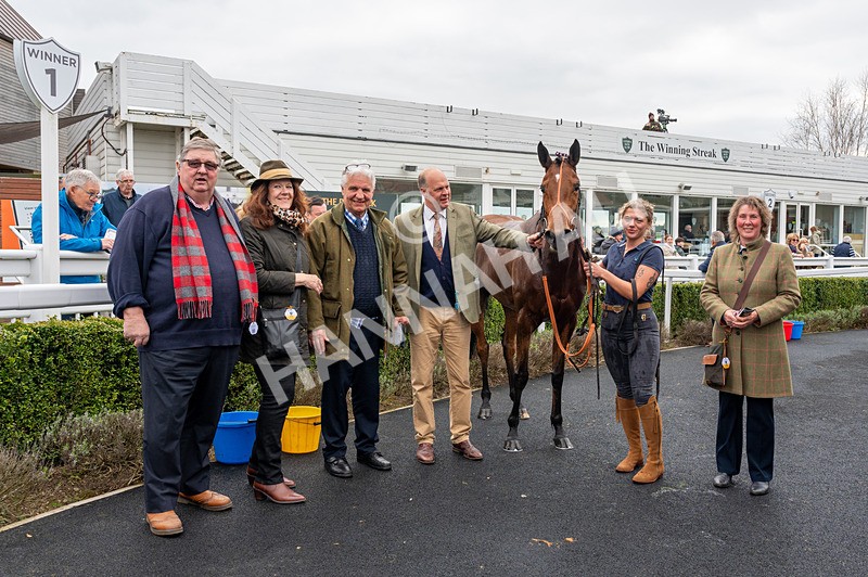 090425-Race 5-Miss Willows-0569 - Race 5