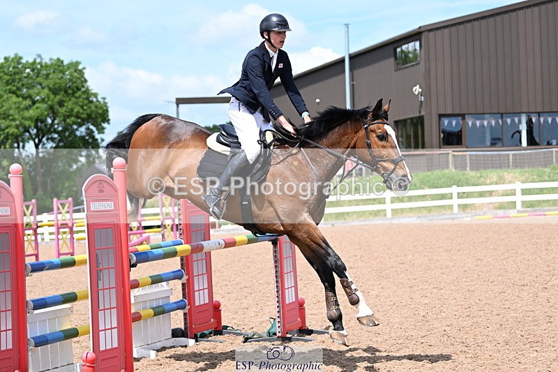 240619A-143715-00677 - Cls 4 Snr Newcomers and 1.10m Open