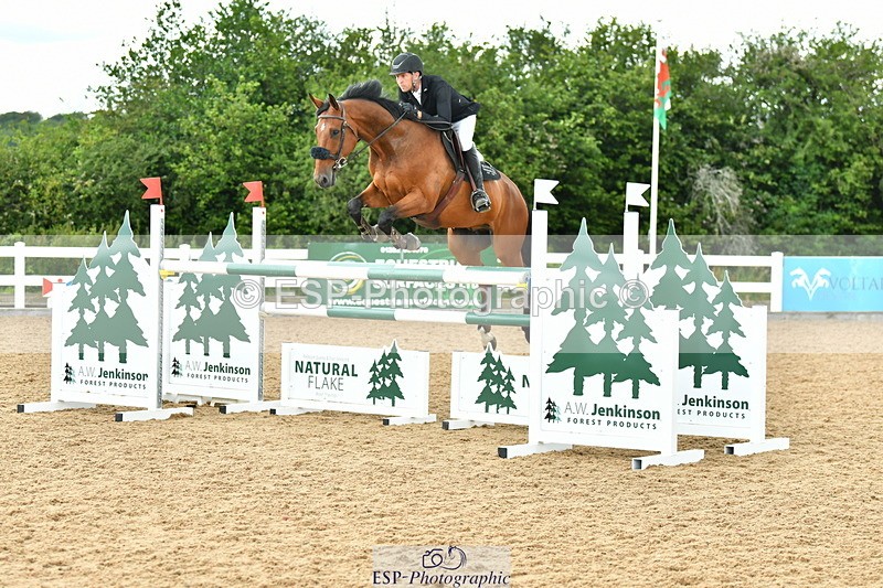 230721A-142825-06921 - Cls 22, 1 Star Gold 1.30m