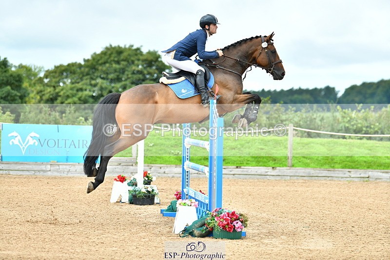 230723A-100143-10743 - Cls 4, 2 Star Small 1.30m