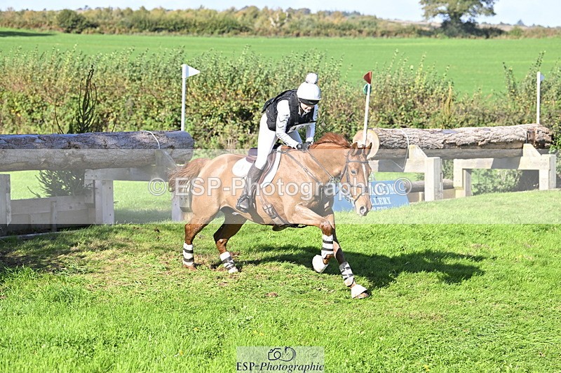 251024A-124510-11260 - B-137-Josie.Reid