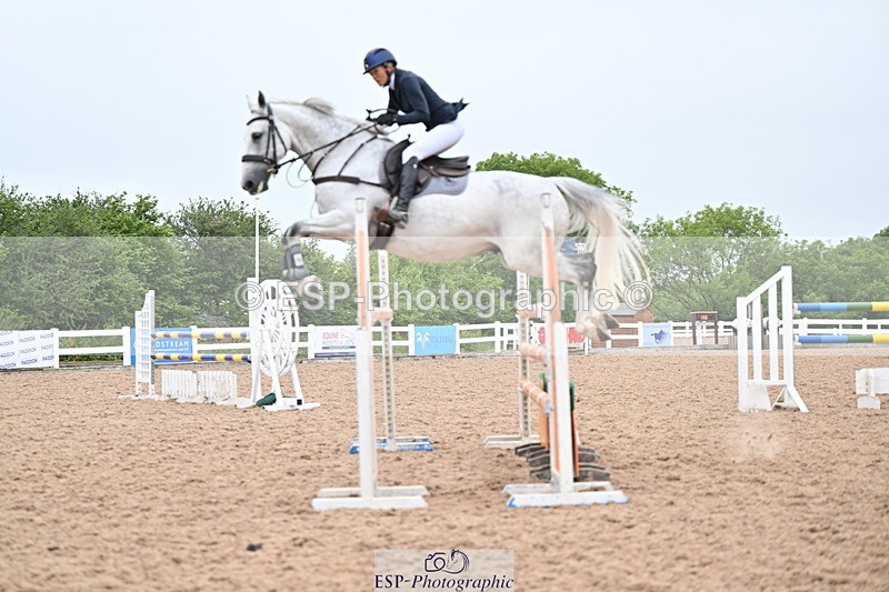 240703A-132002-00454 - Cls 05 Snr Fox & 1.20 Open