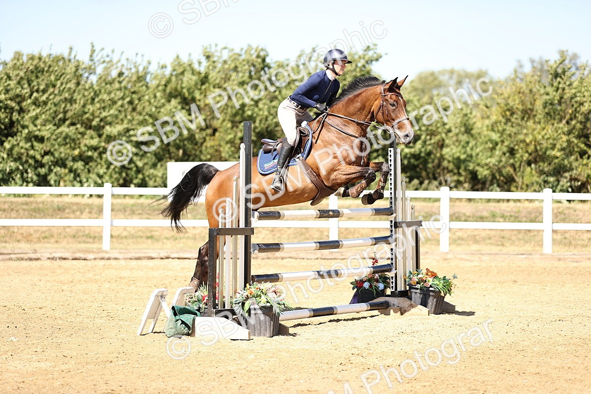 SBM_015405 - Class 16 - Senior foxhunter - 1.20m Open