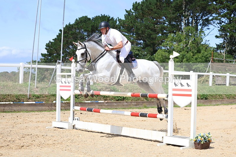3E7A1778 - Class 8: Senior Newcomers/1.10m open