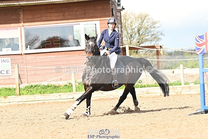 250416-101033-00230 - Cls 1 British Novice and 90cm