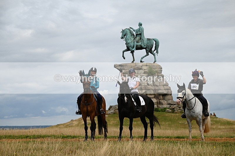 DSC_5986 - Time at Statue 12:17 to 12:44