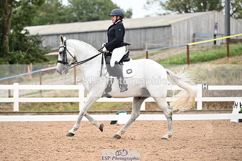 240815A-140245-01926 - 139-Chloe.Makepeace-Beechfield.Diamond