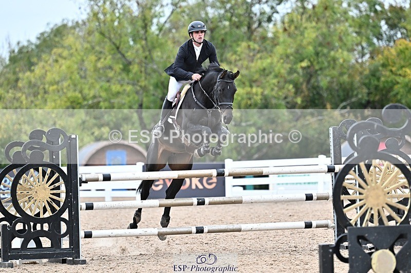 251015-130002-00459 - Cls 4 Newcomers and 1.10m Open