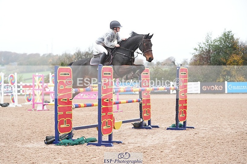 251107-133640-01191 - Cls 6 Foxhunter and 1.20m Open