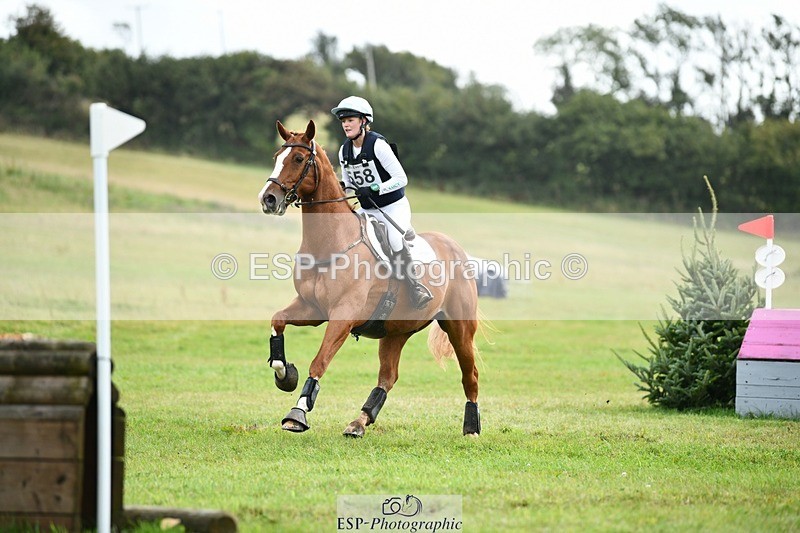 250831-104807-06163 - L-558-Lucy.Davies
