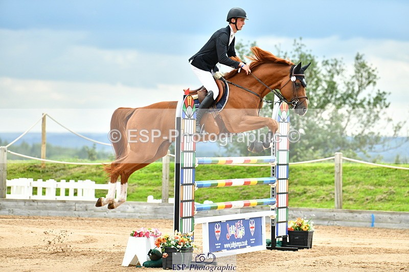 230720A-145757-03637 - Cls 9, 2 Star Big 1.40m Start to break