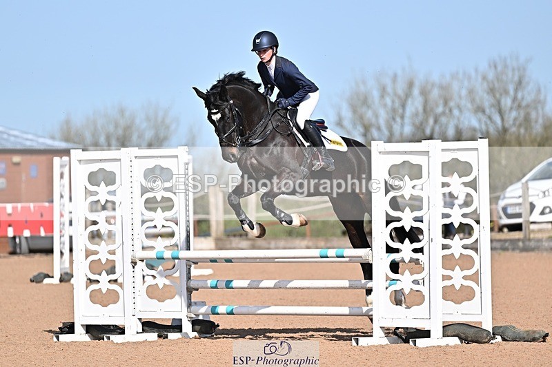 260408-102811-00159 - Cls 2 British Novice and 90cm
