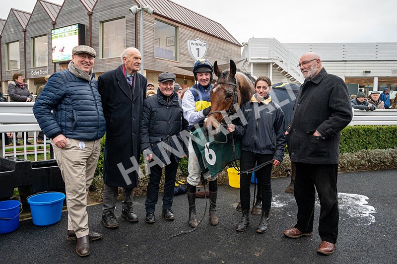 110124-Race 5-Track And Trace-5371 - Race 5