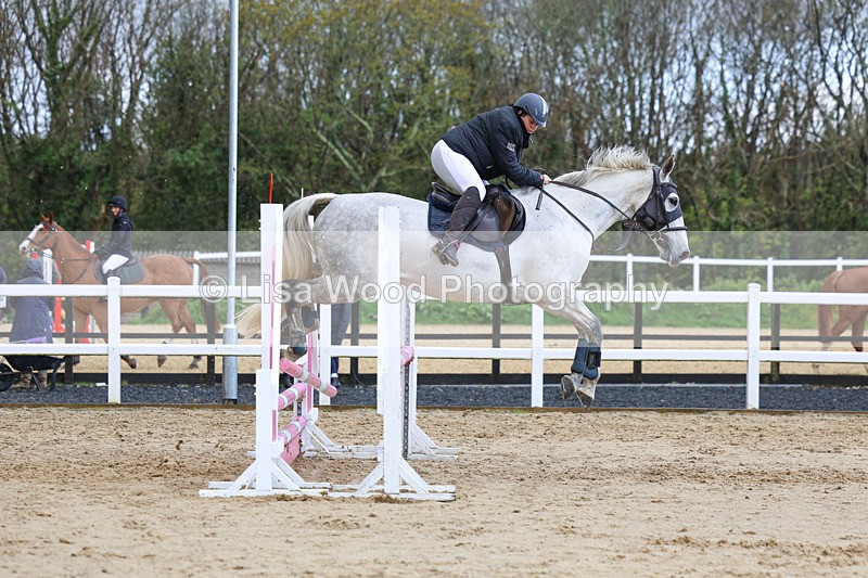 3E7A0625 - Class 4: Senior British Novice/90cm open