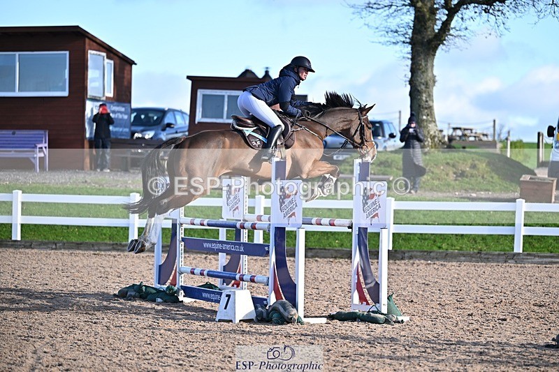 251119-124434-00382 - Cls 4 Newcomers and 1.10m Open