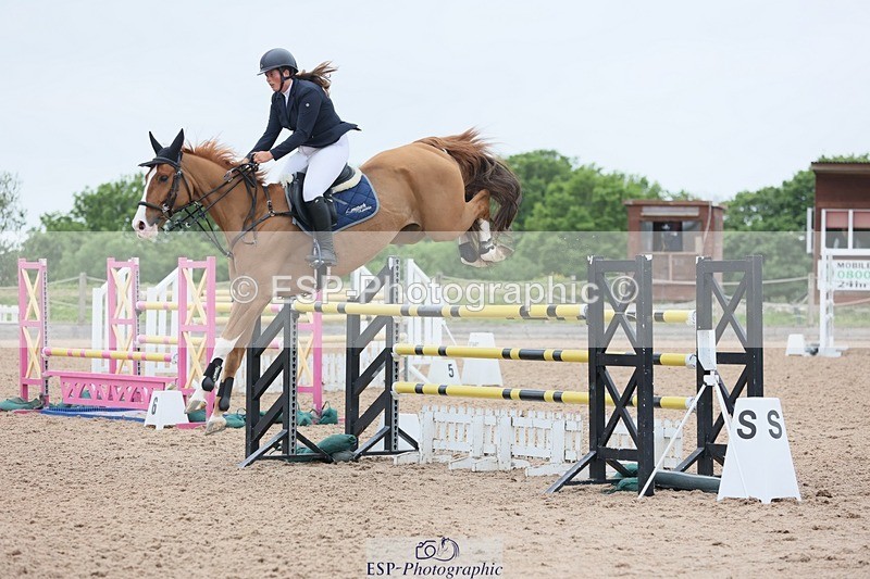 250524-131847-04990 - Cls 15 Snr Fox 1st Rnd