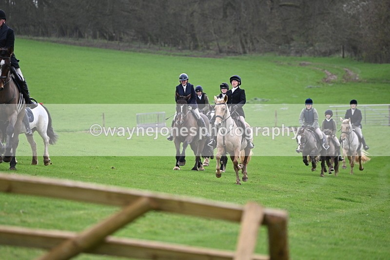 WJ6_9138 - Line Three