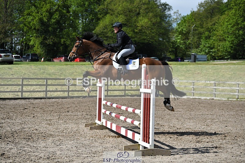 230512-103104-00539 - Cls 10 Snr 85cm Schooling