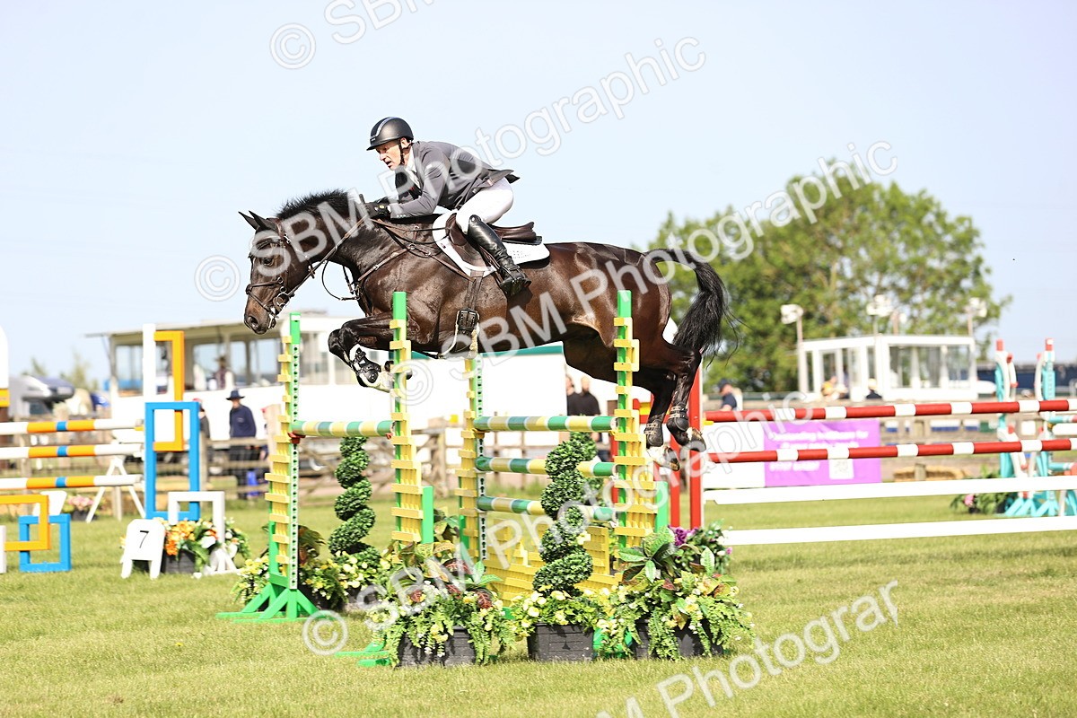 SBM_01459 - Class 200 - Martin Grant Homes Welcome Stakes 1.25m Open