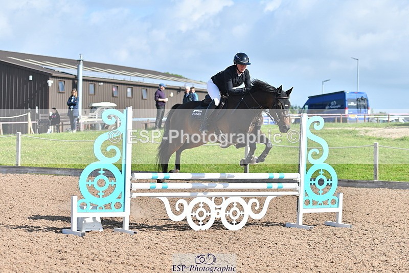 240609A-085952-03187 - Cls 15 Snr British Novice and 90cm Open
