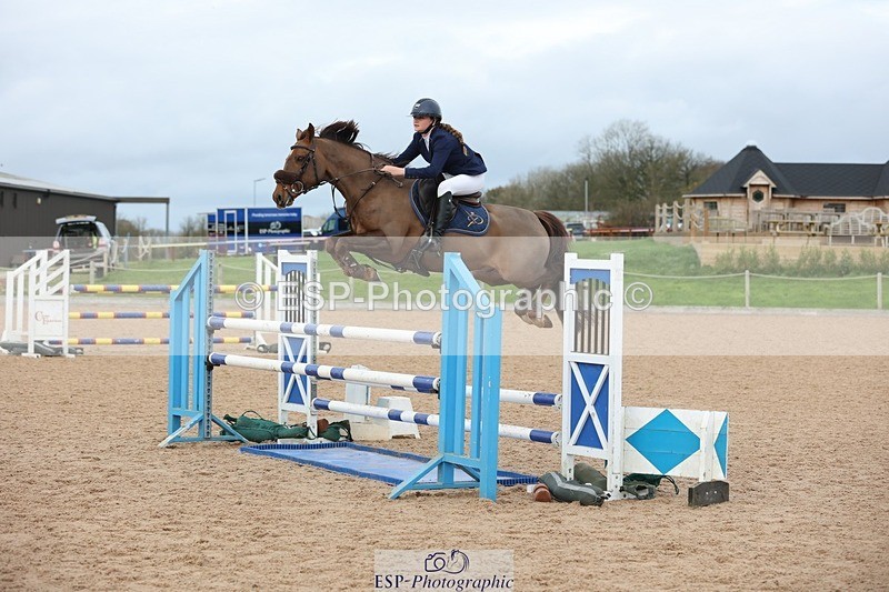 241117X-142317-04939 - Cls 37s 138cm