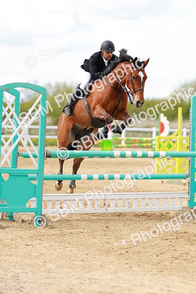 SBM_002227 - Class 4 - Senior Newcomers - 1.10m