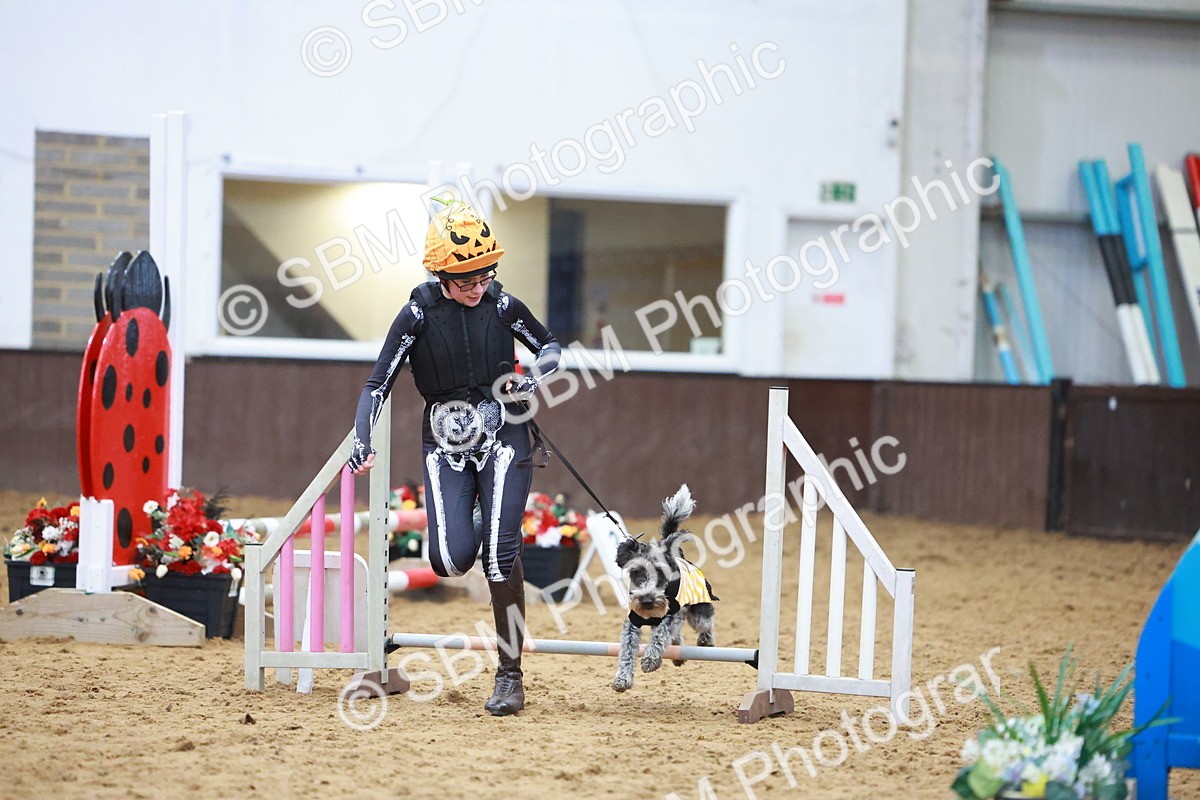 SBM_001620 - Class 3 - Horse & Hound (60cm)