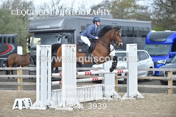 BPP_3939 - CLASS 4 Senior Newcomers/ 1.10m Open