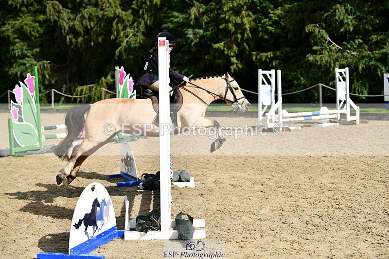 251004A-131045-01176 - Classes 6 & 7 60cm