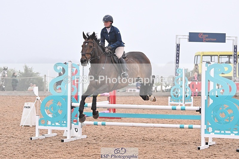 240813-191526-00865 - Classes 7 A&B 90cm