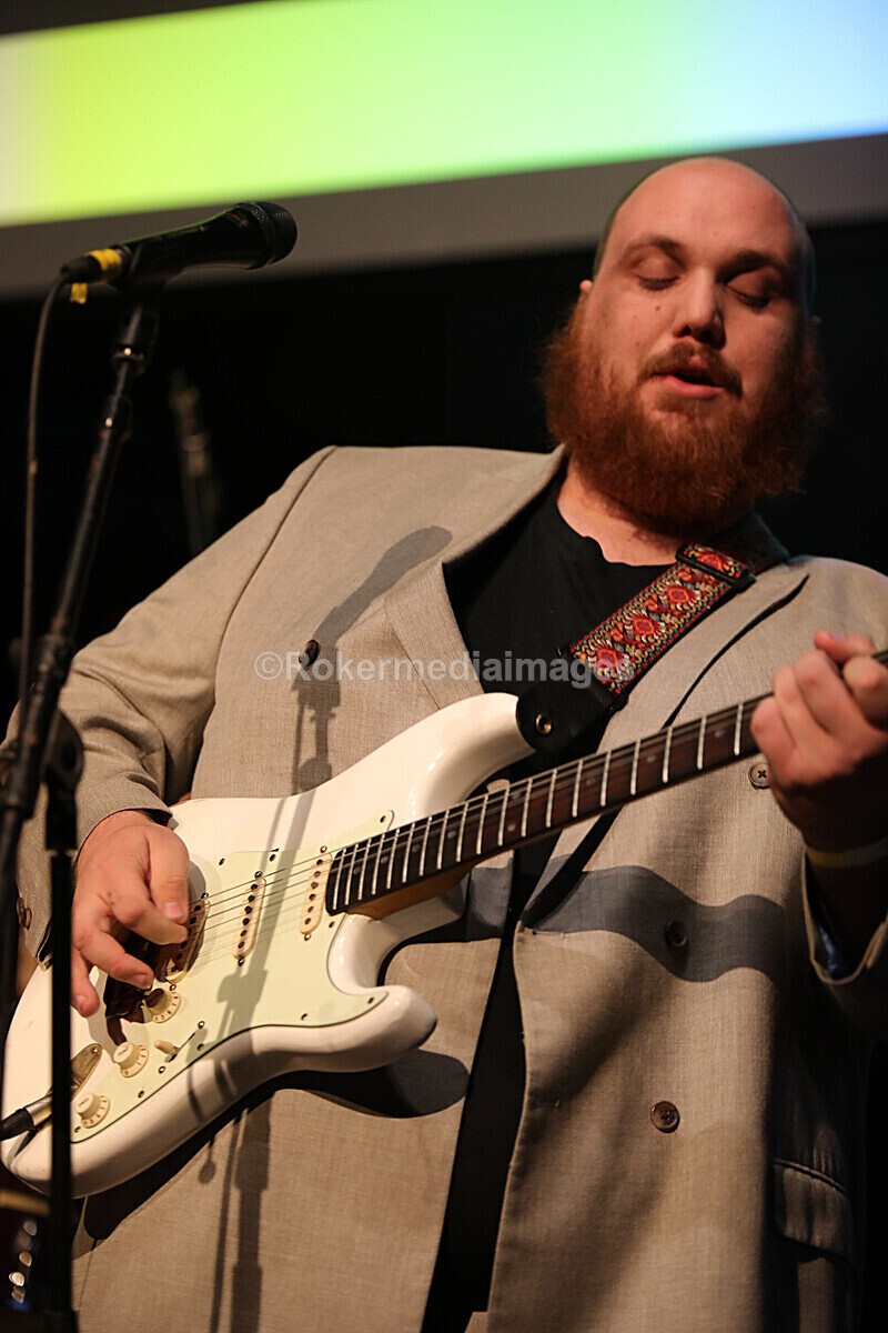 FOLK N BLUES-452 - FOLK and BLUES SEPT 2022