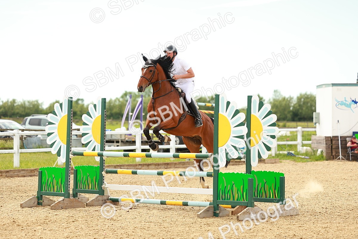 SBM_002273 - Class 4 - Senior Newcomers - 1.10m