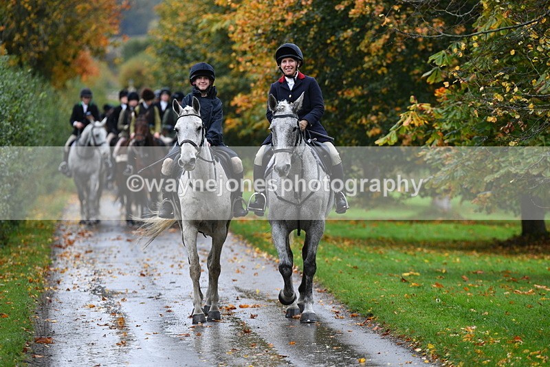 WJ5_6192 - B&B walk back for Hunt Tea !