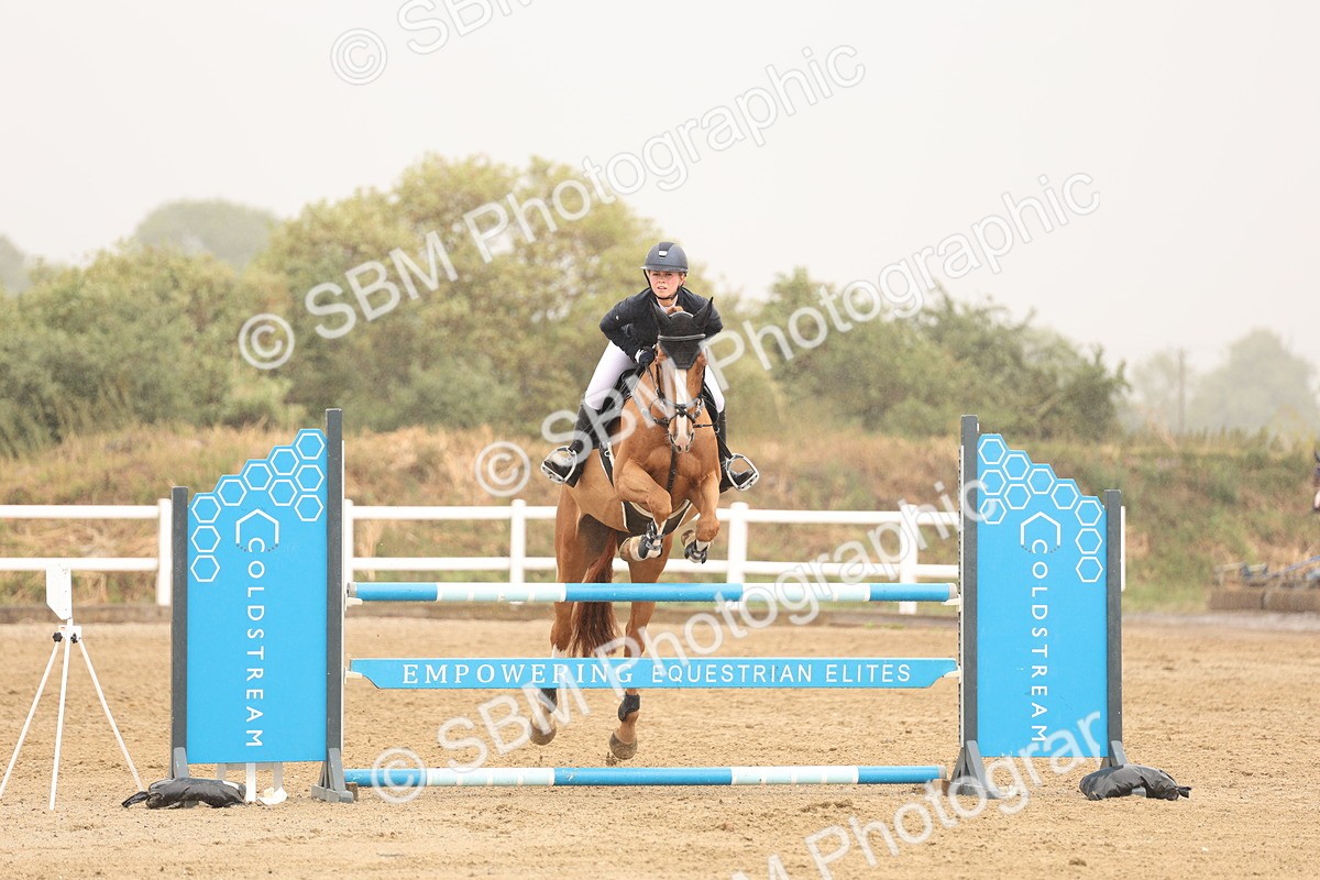 SBM_024138 - Class 6 - Senior Newcomers 1.10m