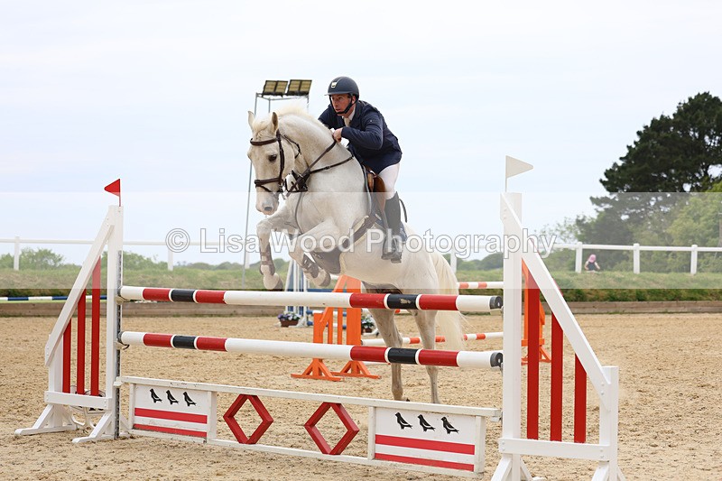 3E7A9732 - Class 9: Senior Foxhunter/1.20 open