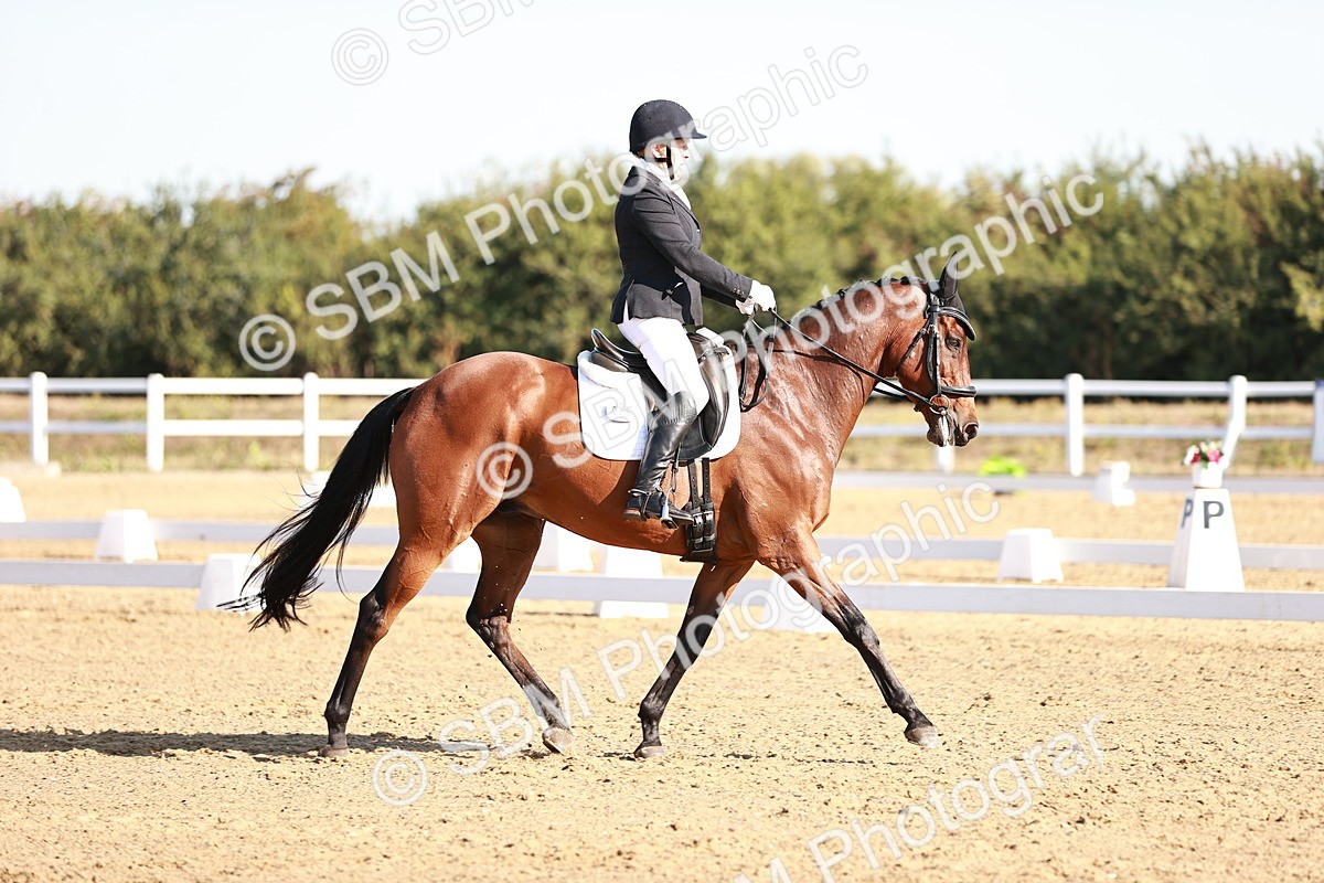 SBM_004264 - Class 12 - Novice 5 - 9.07-10.10