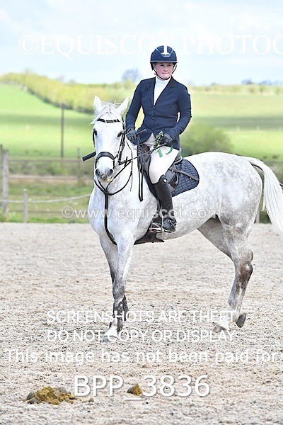BPP_3836 - CLASS 3 FRI Senior British Novice/ 90cm Open