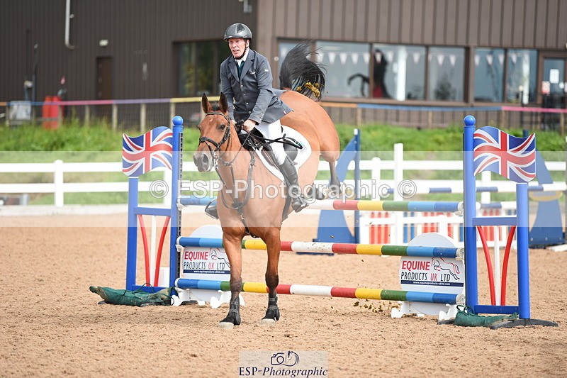 230902A-121318-00966 - Cls 9 1.10m Amateur Quali