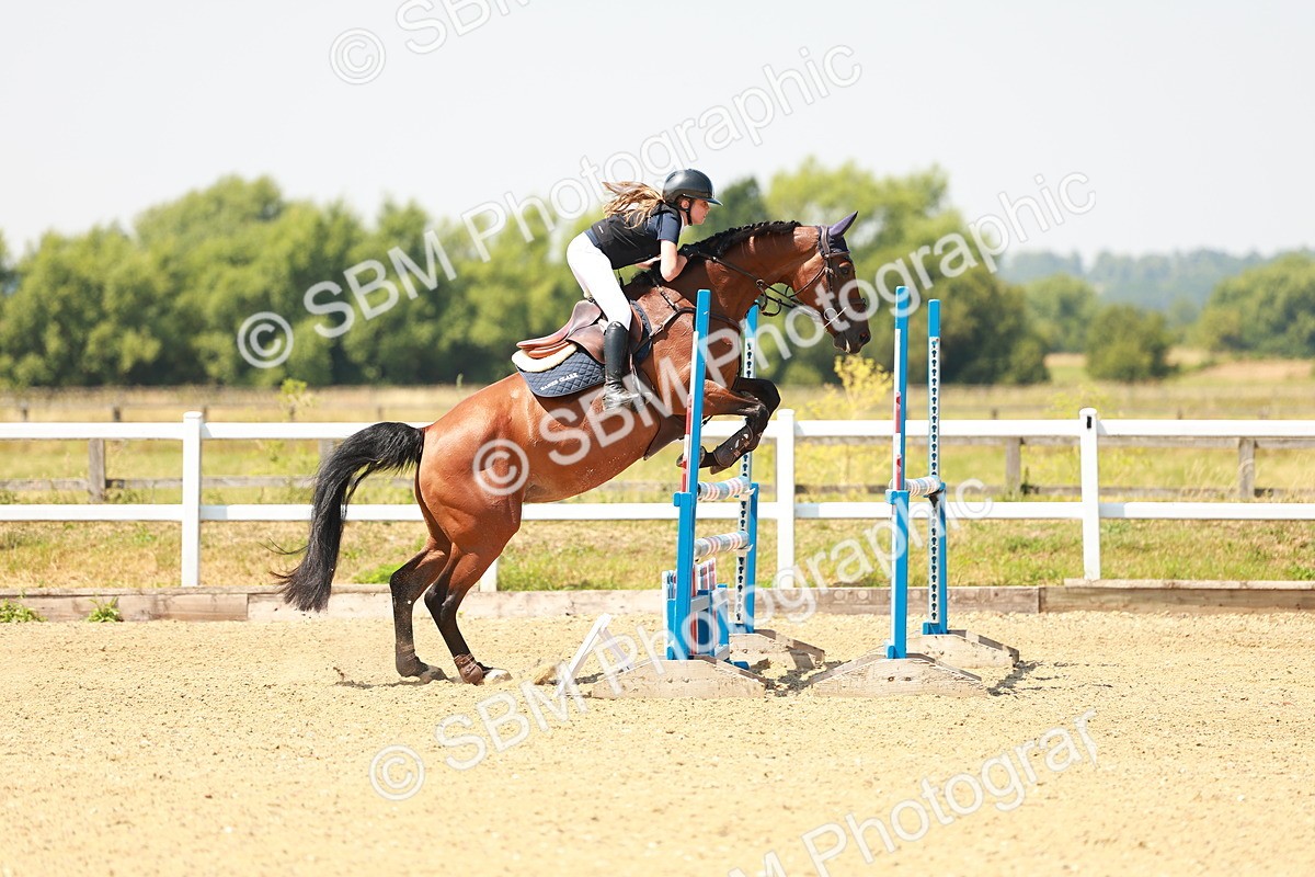 SBM_001677 - Class 4 - Senior Newcomers - 1.10m